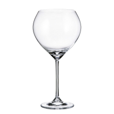 Taurės vynui „CARDUELIS“ (6 vnt., 640 ml)