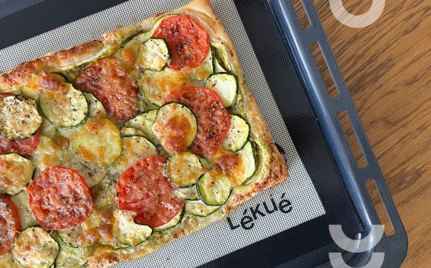 Sezoninių daržovių hitas – cukinijų ir pomidorų tarta